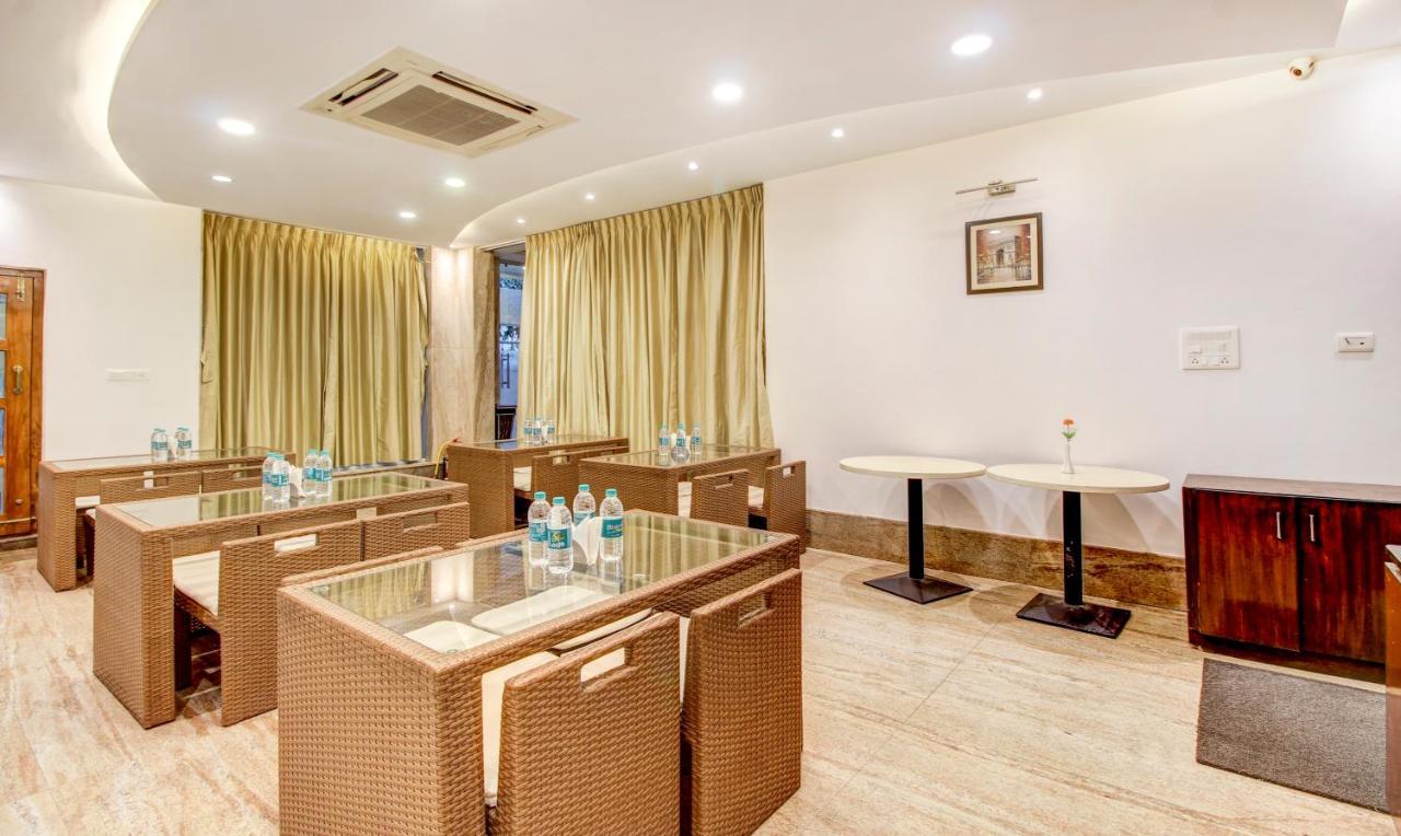 Treebo The Sai Leela Suites R T Nagar Bangalore Exterior foto